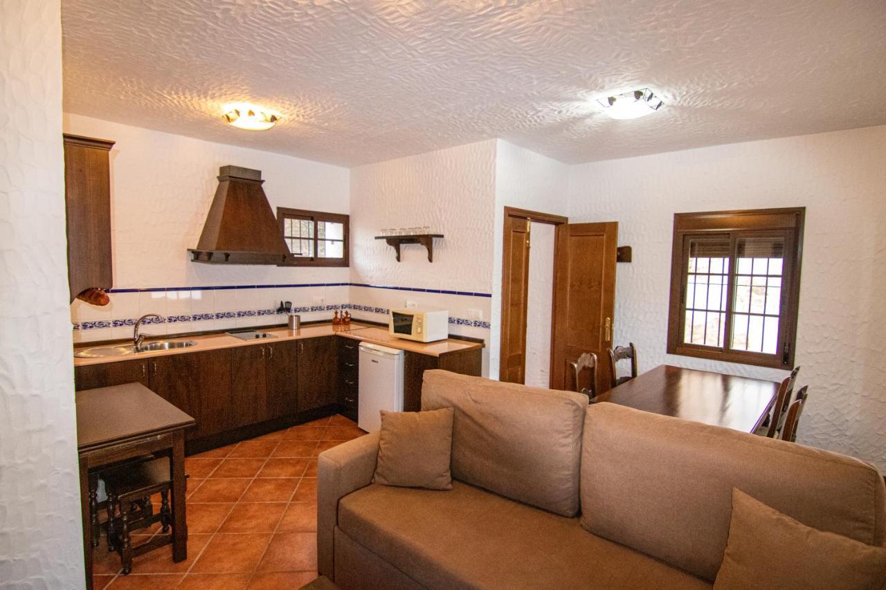 Tugasa Hotel Y Casas Rurales La Posada Villaluenga Del Rosario Εξωτερικό φωτογραφία