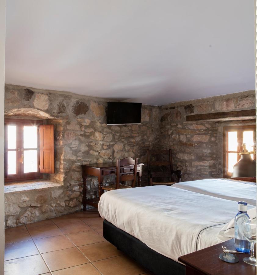 Tugasa Hotel Y Casas Rurales La Posada Villaluenga Del Rosario Εξωτερικό φωτογραφία