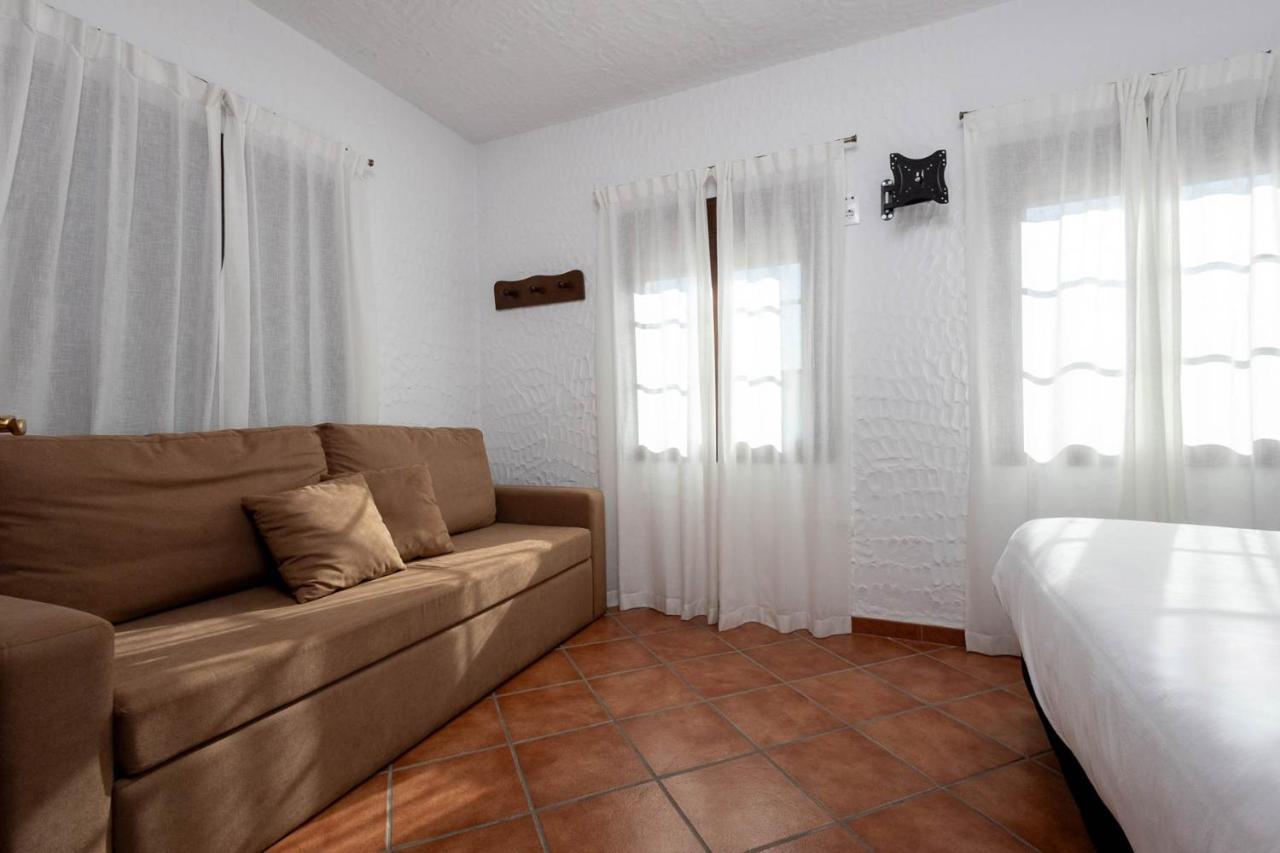 Tugasa Hotel Y Casas Rurales La Posada Villaluenga Del Rosario Εξωτερικό φωτογραφία