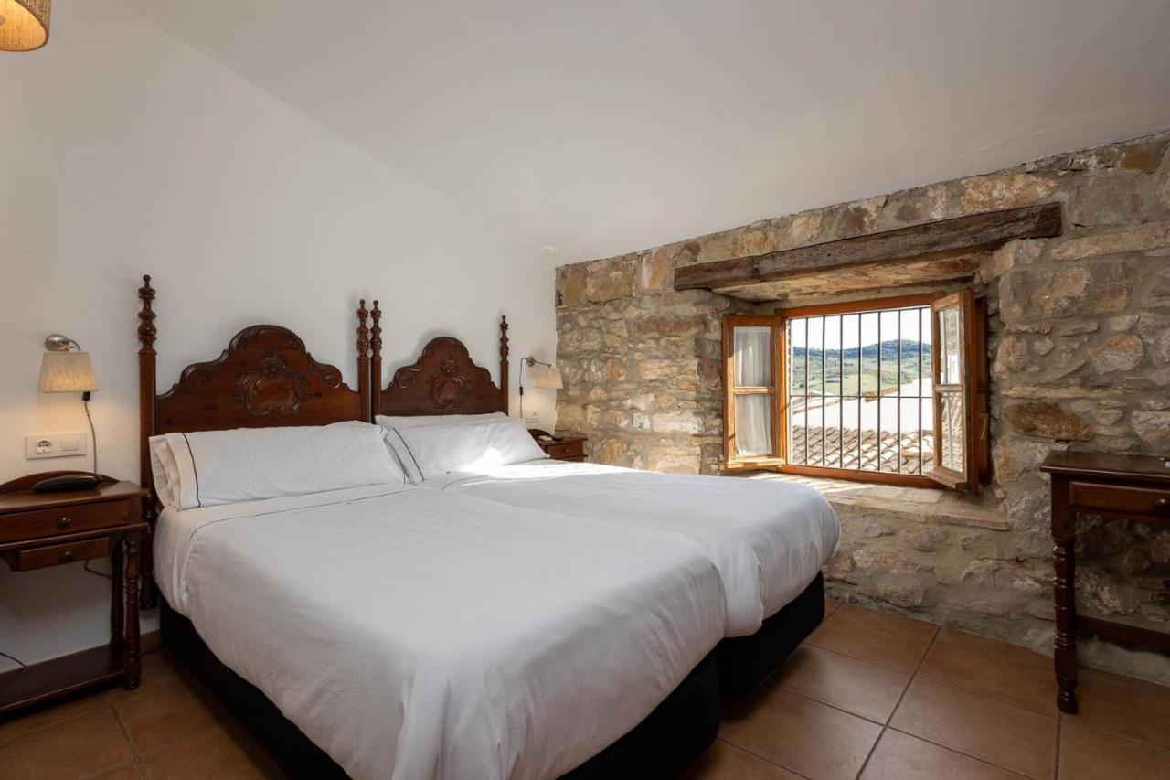 Tugasa Hotel Y Casas Rurales La Posada Villaluenga Del Rosario Εξωτερικό φωτογραφία