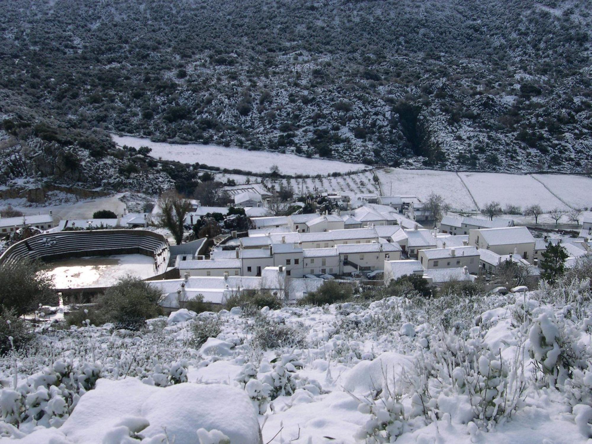 Tugasa Hotel Y Casas Rurales La Posada Villaluenga Del Rosario Εξωτερικό φωτογραφία