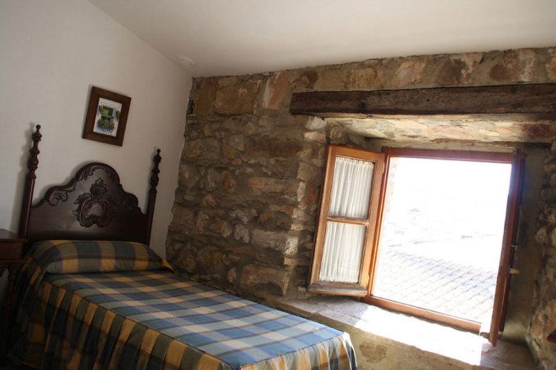 Tugasa Hotel Y Casas Rurales La Posada Villaluenga Del Rosario Εξωτερικό φωτογραφία