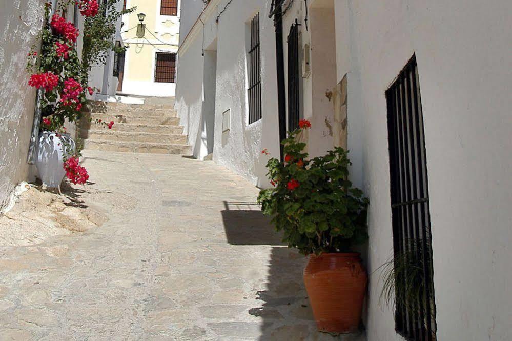 Tugasa Hotel Y Casas Rurales La Posada Villaluenga Del Rosario Εξωτερικό φωτογραφία